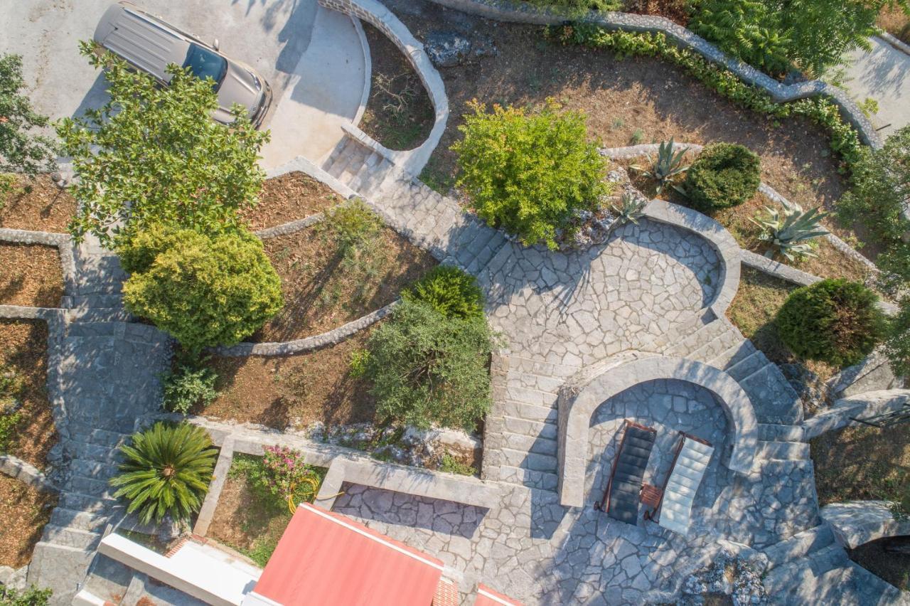 Villa Biskupovic With Stunning Views Kotor Luaran gambar