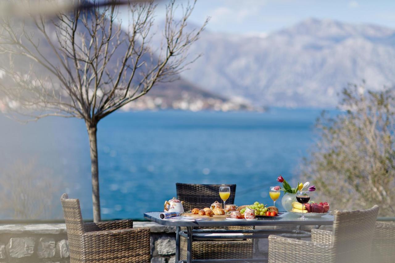 Villa Biskupovic With Stunning Views Kotor Luaran gambar